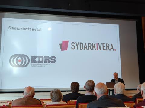 Tor Eivind Johansen presenterer for Sydarkivera